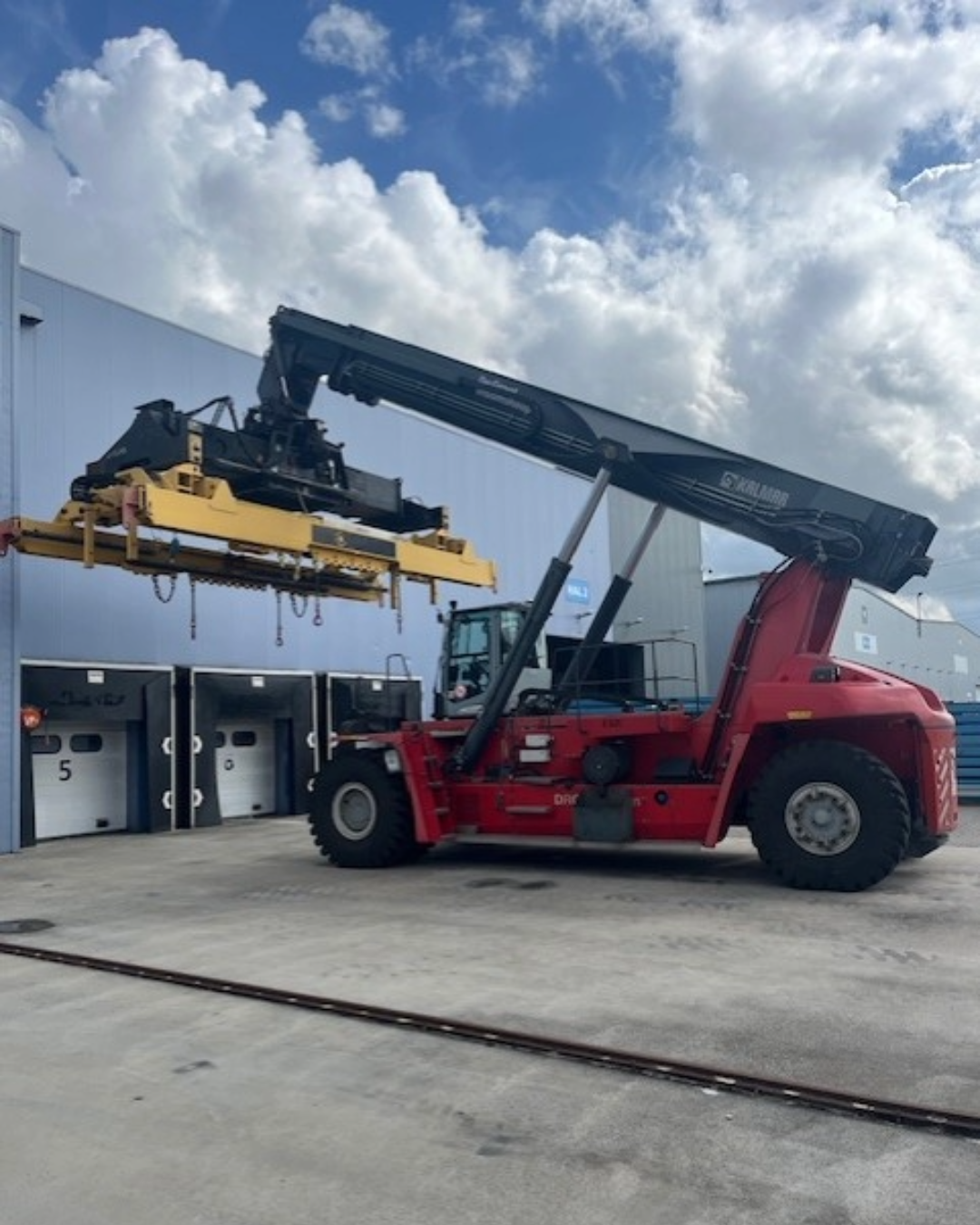 Heftruckchauffeur Zwaar Materieel – Vaste Baan in de Timmerindustrie